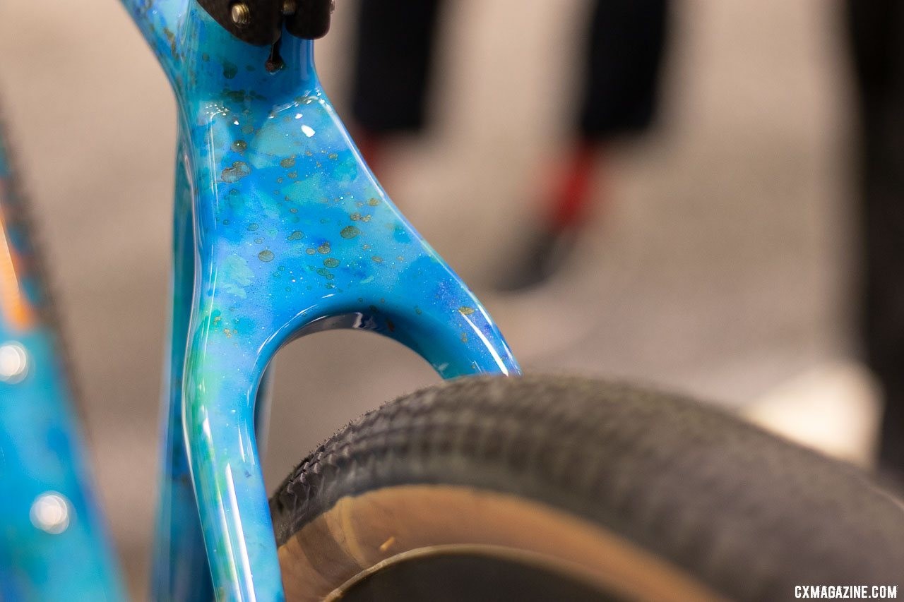 A hollow yoke offers plenty of gravel tire clearance. Chris McGovern Cycles' carbon gravel bike. 2019 NAHBS Sacramento. © A. Yee / Cyclocross Magazine