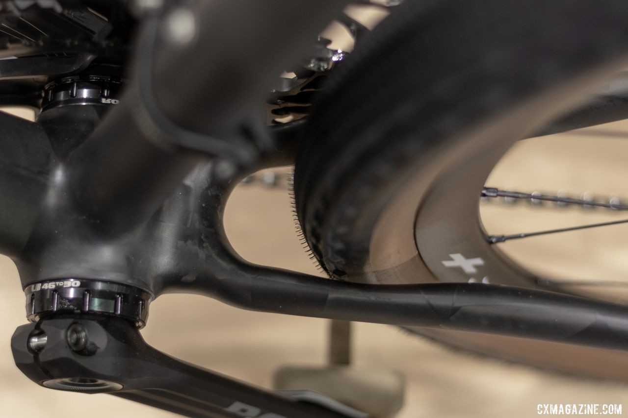 Crumpton's carbon gravel bike boasts decent tire clearance out back. 2019 NAHBS Sacramento. © A. Yee / Cyclocross Magazine
