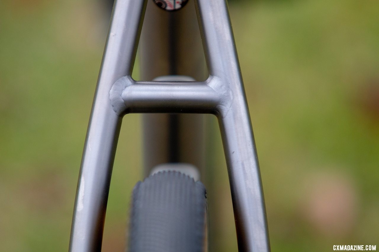 The Dean Bikes Team Edition titanium cyclocross featured a seatstay bridge and no fender or rack mounts, but those are available as options. © A. Yee / Cyclocross Magazine