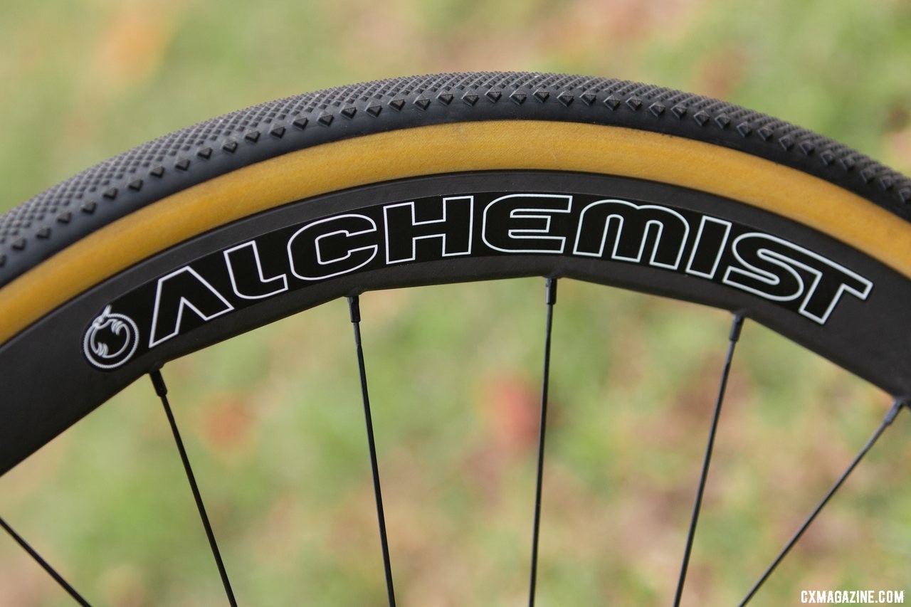 The Alchemist Z40 carbon wheels came dressed with non-tubeless Challenge open tubulars, but offered an airtight platform for Specialized Terra 38mm tires. Dean Bikes Team Edition titanium cyclocross. © A. Yee / Cyclocross Magazine