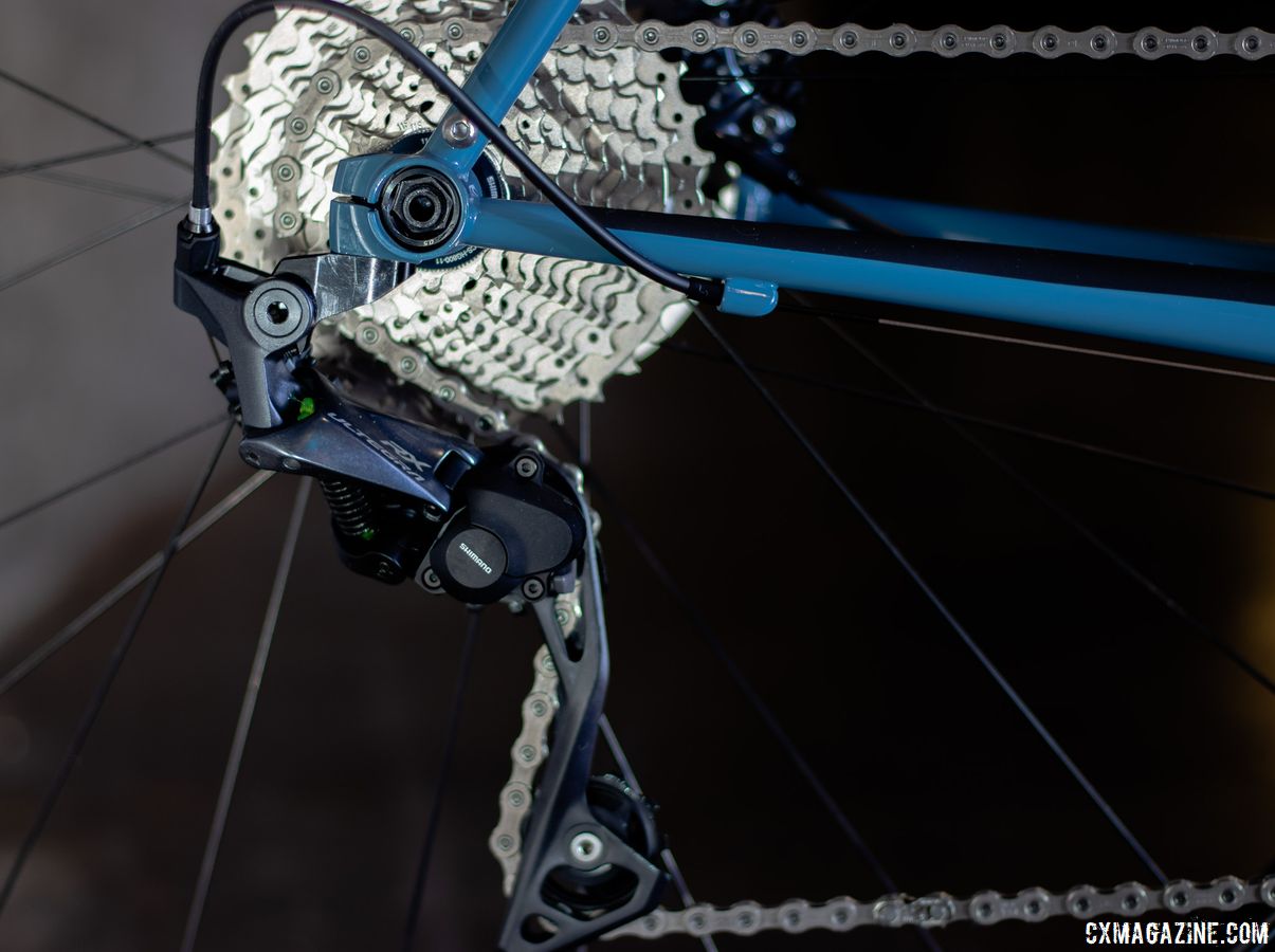 The complete bike stock build features an Ultegra mechanical hydraulic group and the RX800 rear derailleur for $4500. DeSalvo's 20th anniversary gravel bike. 2019 NAHBS Sacramento. © A. Yee / Cyclocross Magazine