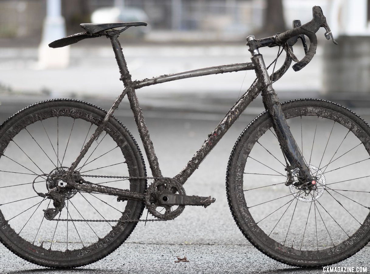 The Dean Bikes Team Edition titanium cyclocross frame had ample mud clearance and kept this tester rolling forward. © A. Yee / Cyclocross Magazine