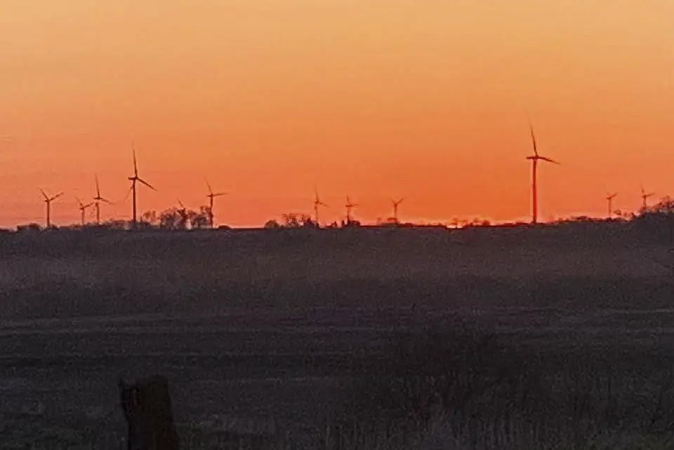 One reward for taking on the 337-mile race was a beautiful Iowa sunset. © Iowa Wind and Rock