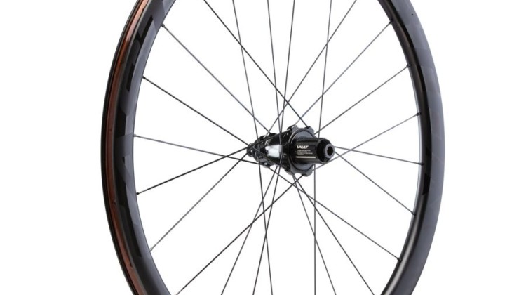 Easton's EC90 SL tubeless disc clincher with the Pivot hub
