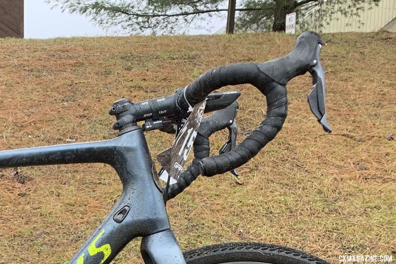 KBH ran Ultegra Di2 shift/brake levers and a Specialized cockpit. Kevin Bouchard-Hall's S-Works CruX Cyclogroad Bike, 2019 Rasputitsa Gravel Race. © K. Bouchard-Hall