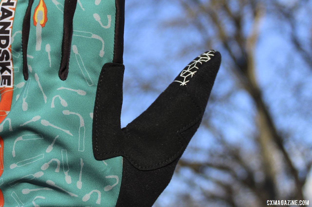 The thumb is fully terrycloth for nose-wiping purposes. Handske windproof cool-weather gloves. © Z. Schuster / Cyclocross Magazine