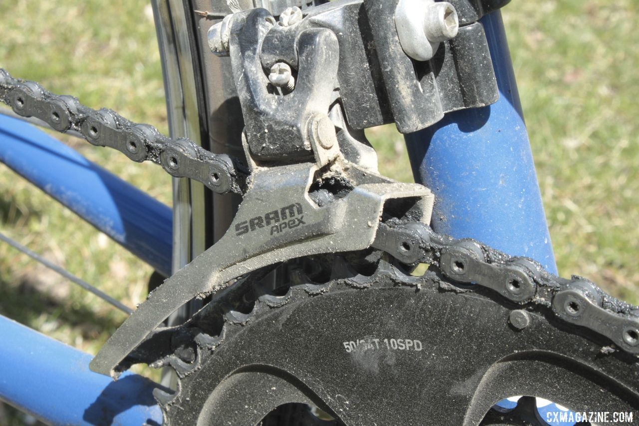 The Urban Assault requires an adapter to mount a front derailleur, allowing for extreme flexibility in chainring mounting as well as having the potential for a clean 1x setup. Nikola Perego's Horse Gravel Bike, 2019 Barry-Roubaix. © B. Grant / Cyclocross Magazine