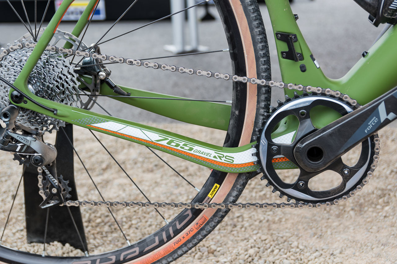 The Look 765 Gravel uses a drop stay design for tire and chain ring clearance. Look 765 Gravel RS Gravel Bike, 2019 Sea Otter Classic. © C. Lee / Cyclocross Magazine