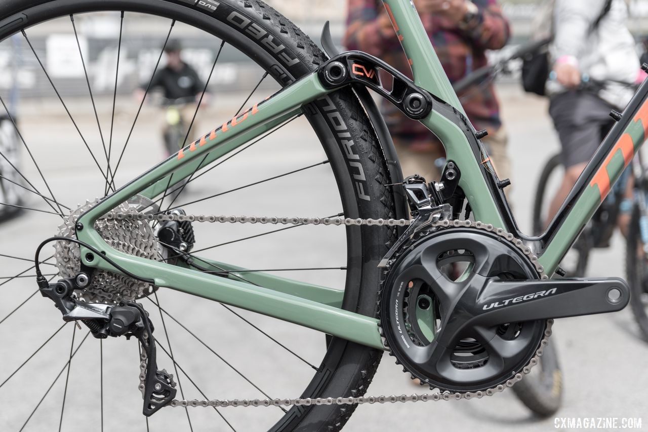 Although the MCR has a rear suspension, the company says it is still a gravel bike, not a drop bar mountain bike. Niner Bikes MCR 9 RDO "Magic Carpet Ride," 2019 Sea Otter Classic © C. Lee