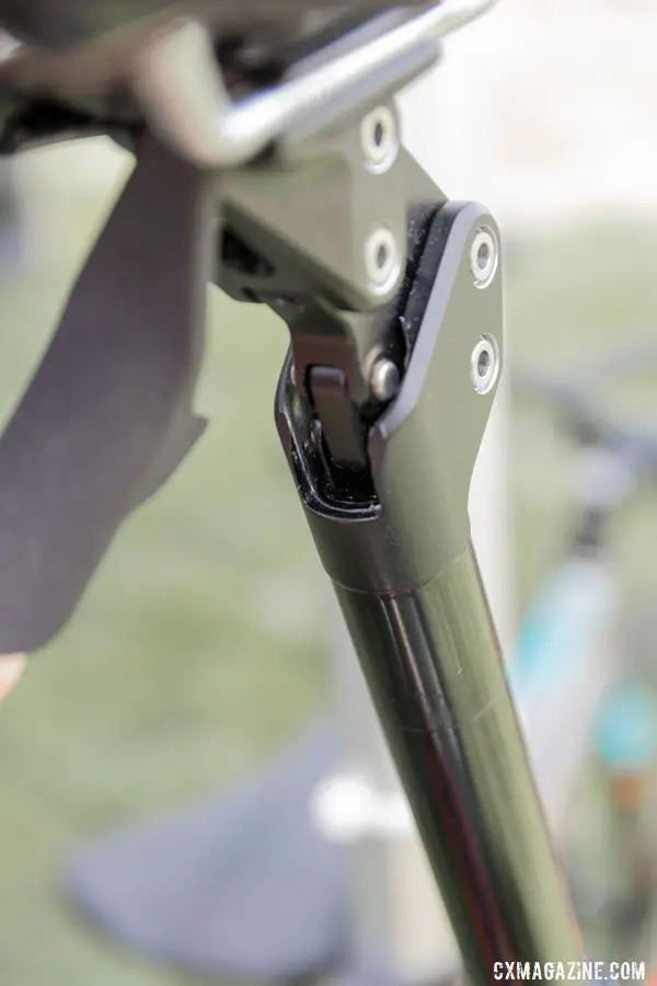 A magentic cover protects the suspension mechanism. Redshift Sports, 2019 Sea Otter Classic. © C. Lee / Cyclocross Magazine