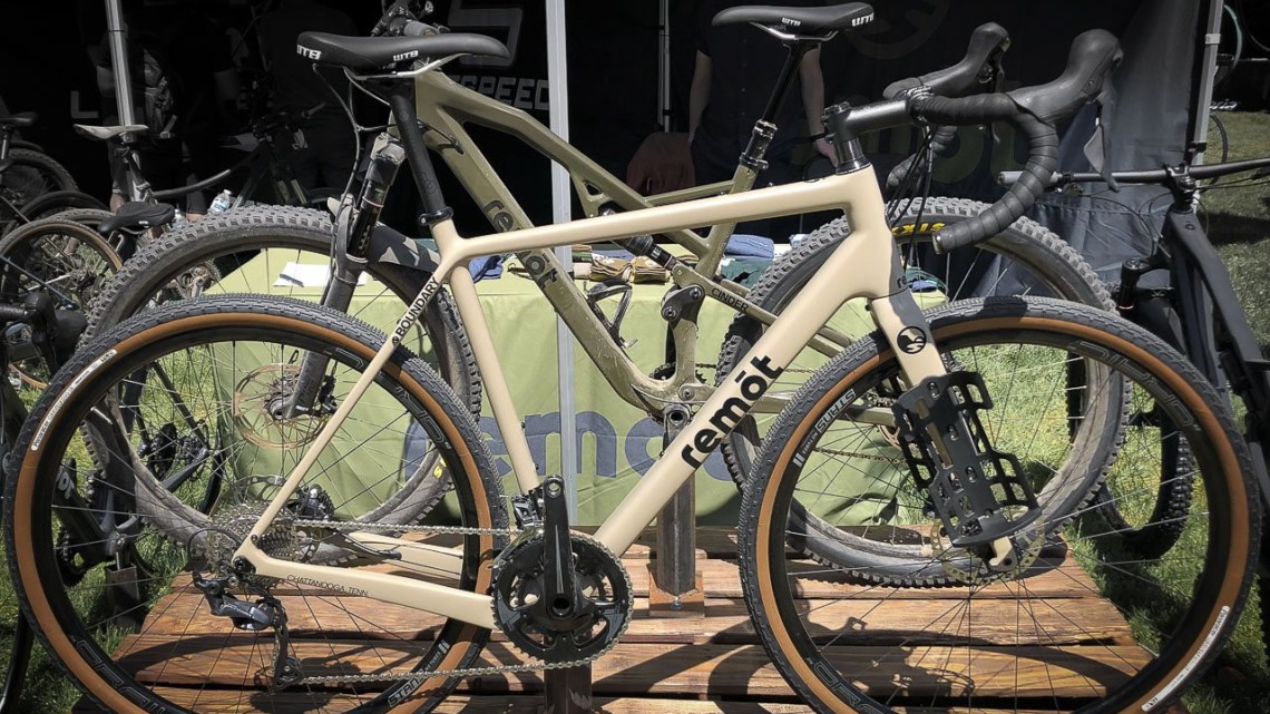 American Bicycle Group's new Remōt offers the Baseline and Boundary models, each with three different builds. Production models of the Baseline will feature a fork without the mounts. The company's website reveals both models share the same geometry. 2019 Sea Otter Classic. © S. Litvin / Cyclocross Magazine