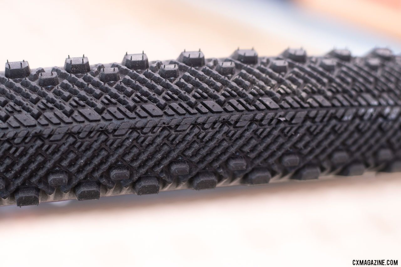 WTB keeps cranking out the mixed terrain tires. The latest is the Venture 47mm in 650b/27.5 diameter only. 2019 Sea Otter Classic. © A. Yee / Cyclocross Magazine