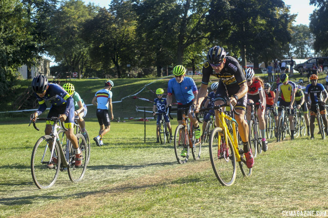 Chicago has a strong cycling background, including attracting the likes of Sven Nys. 2018 Sven-Nado Clinic, Chicago. © Cyclocross Magazine / Z. Schuster