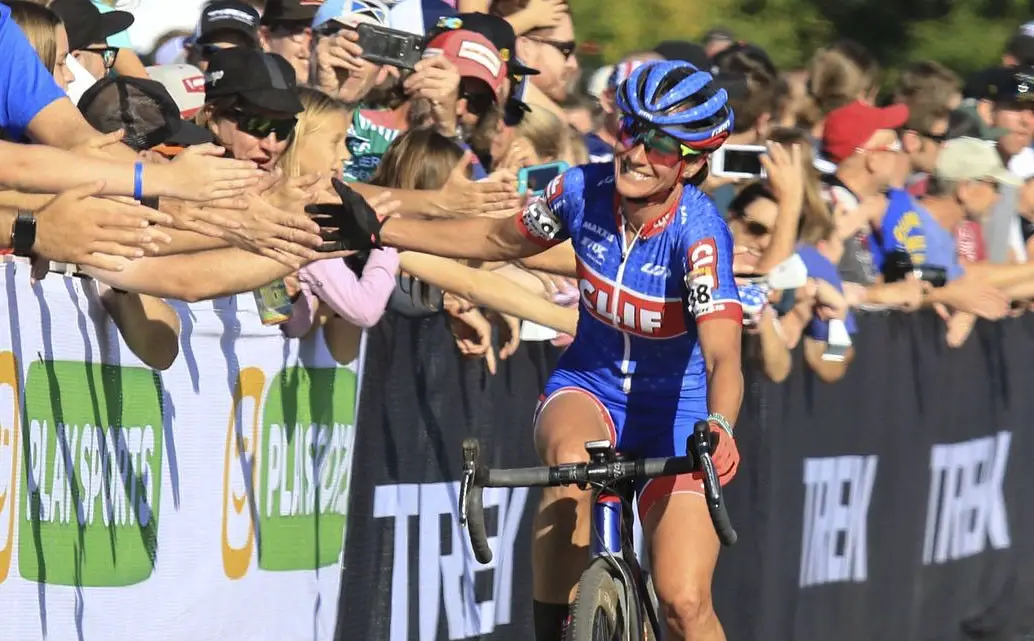 Katerina Nash celebrates with fans after finishing third. 2018 World Cup Waterloo. © D. Mable / Cyclocross Magazine