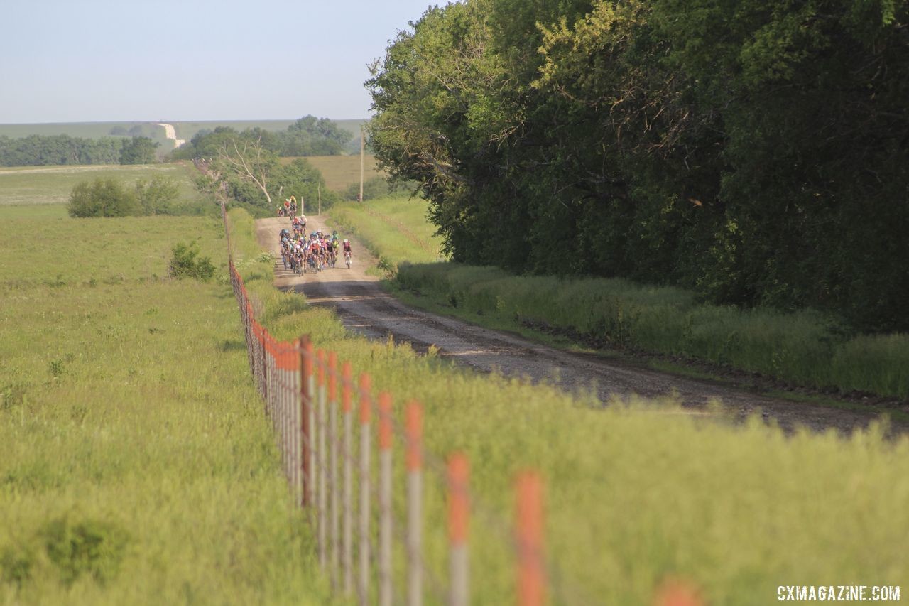 The early big group shrunk from Miles 25 to 40. 2019 Men's Dirty Kanza 200 Gravel Race. © Z. Schuster / Cyclocross Magazine