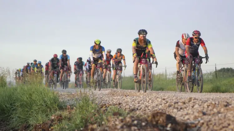 Large groups held strong before reaching E Kaw Reserve Road. 2019 Dirty Kanza 200 Gravel Race. © Z. Schuster / Cyclocross Magazine