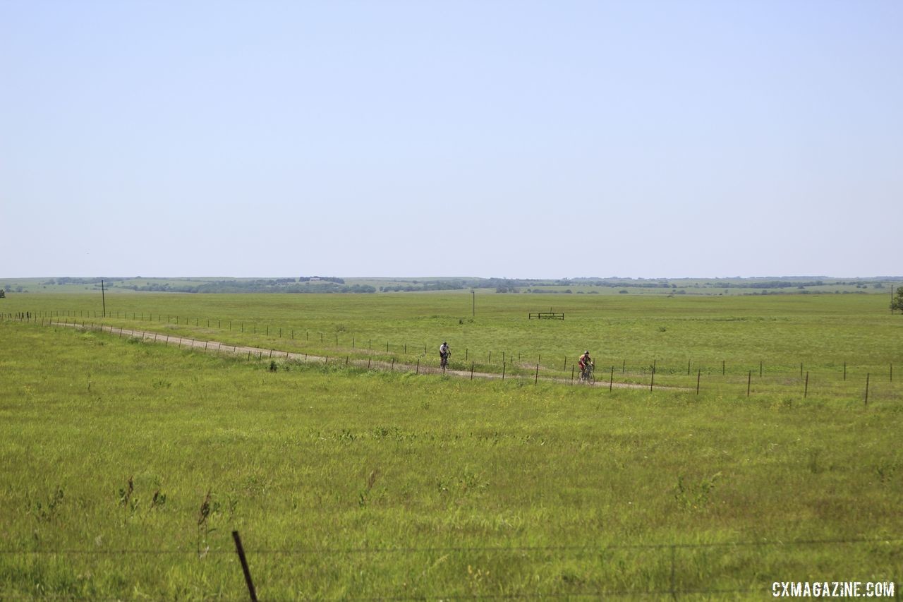Before and after leaving the hills, the course revealed the vastness of the Kansas plains. 2019 Dirty Kanza 200 Gravel Race. © Z. Schuster / Cyclocross Magazine