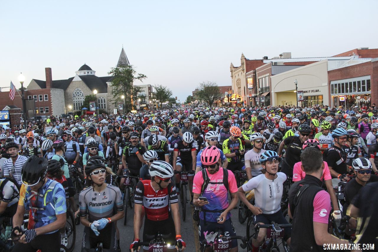 Riders line up for the 2019 DK200. 2019 Men's Dirty Kanza 200 Gravel Race. © Z. Schuster / Cyclocross Magazine