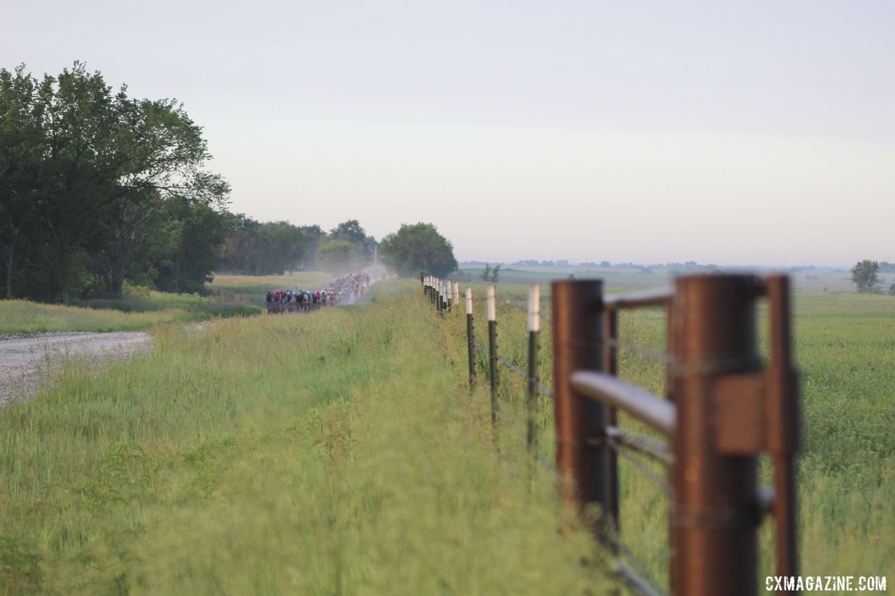 The massive early group lasted until about Mile 25. 2019 Women's Dirty Kanza 200 Gravel Race. © Z. Schuster / Cyclocross Magazine