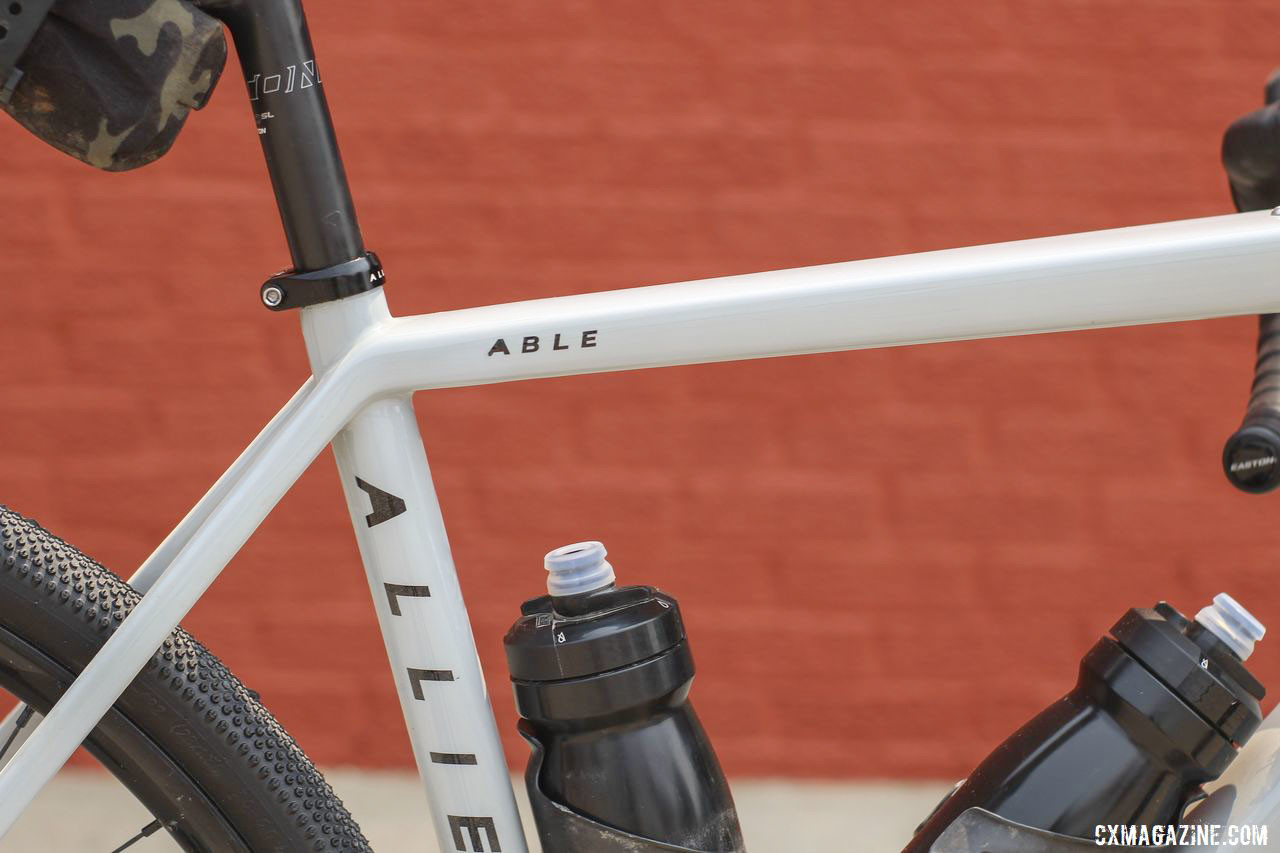 The Able features a tapered top tube thickest near the head tube. Amity Rockwell's DK200 Allied Able Gravel Bike. © Z. Schuster / Cyclocross Magazine