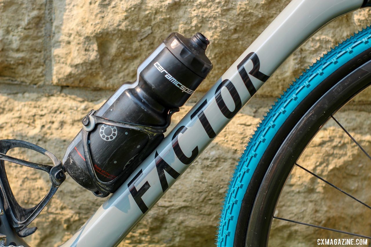 Factor is based in Britain and has its U.S. office in Nebraska. Mat Stephens' 2019 DK200 Factor Vista Gravel Bike. © Z. Schuster / Cyclocross Magazine