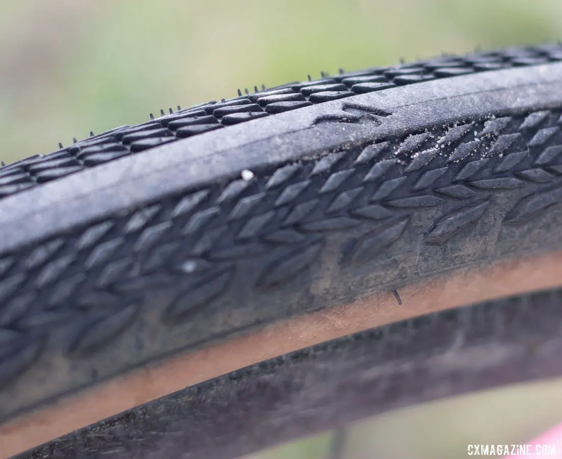 The Pathfinder gravel tire combines a smooth center tread with the shoulder lugs of the Tracer. Sarah Sturm's 2019 Lost and Found Specialized Diverge gravel bike. © A. Yee / Cyclocross Magazine