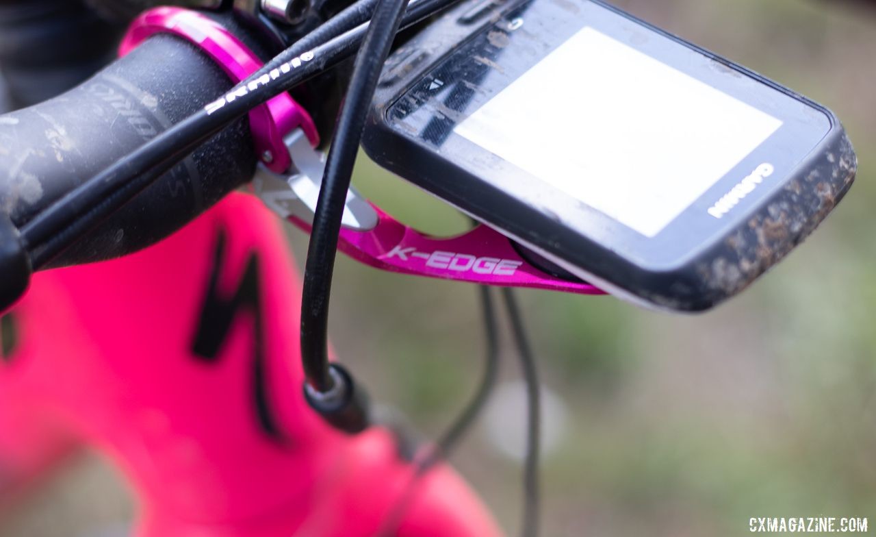 Sturm's eye watering color scheme continued in the pink anodized K-Edge computer mount. Sarah Sturm's 2019 Lost and Found Specialized Diverge gravel bike. © A. Yee / Cyclocross Magazine