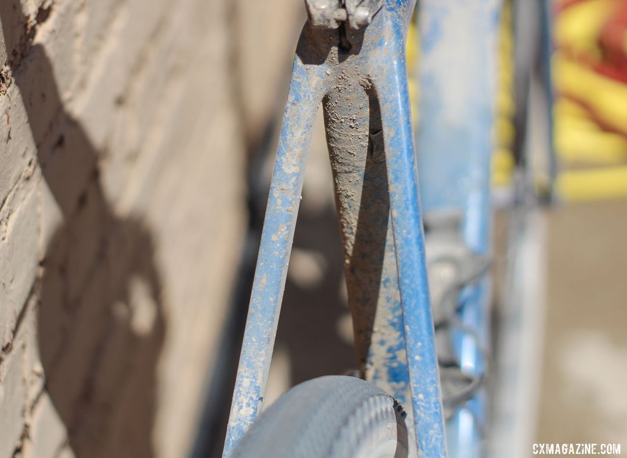 The rear seatstays on the Able are bridgeless, suggesting a race-oriented design. Colin Strickland's 2019 Dirty Kanza 200 Allied Able. © Z. Schuster / Cyclocross Magazine