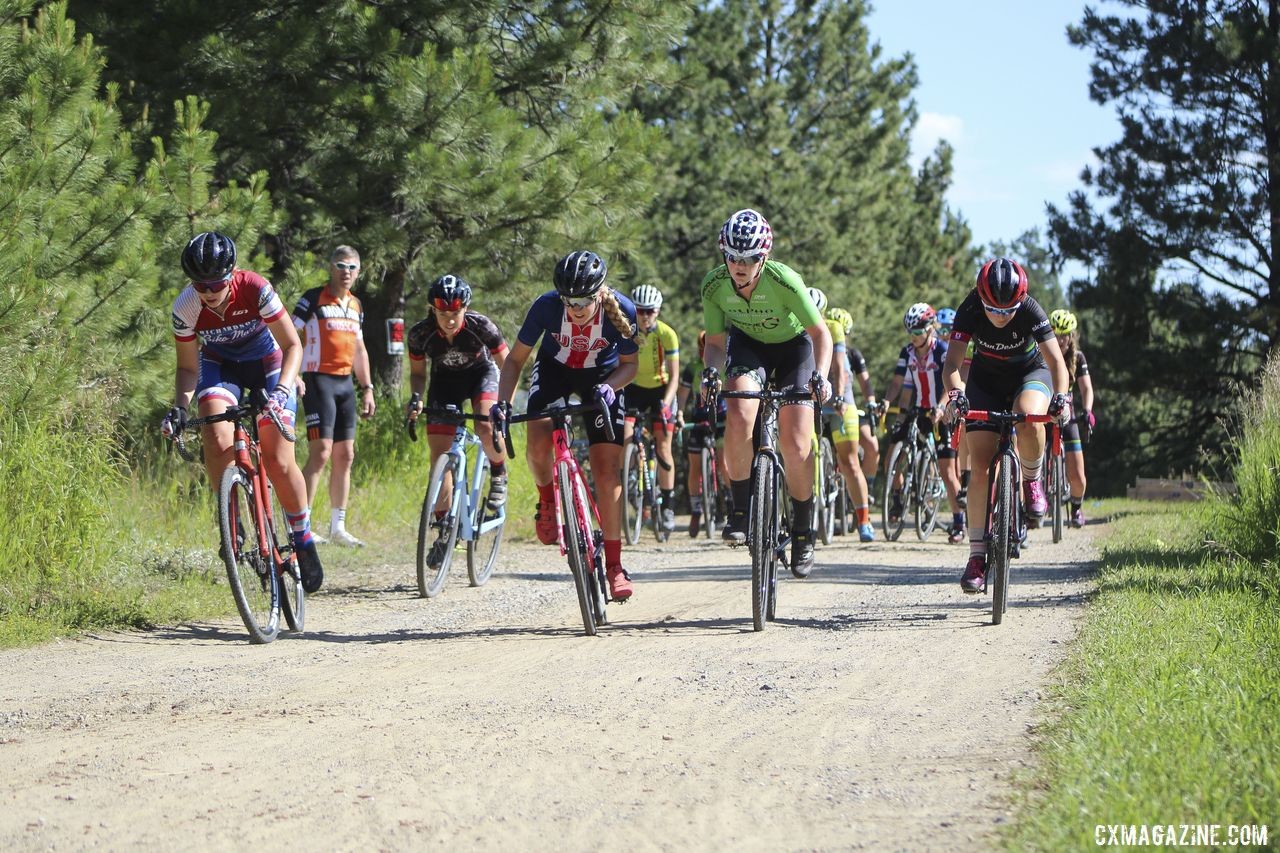 Like every day at MCC, holeshots were a part of Thursday's workout. 2019 Women's MontanaCrossCamp, Thursday. © Z. Schuster / Cyclocross Magazine
