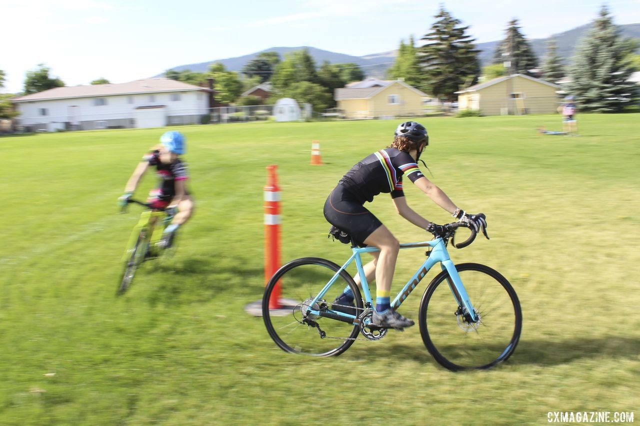 Campers paired up for the Figure 8 drill. 2019 Women's MontanaCrossCamp, Wednesday AM. © Z. Schuster / Cyclocross Magazine