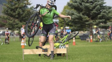 The first relay got rowdy early on behind Lauren Zoerner. 2019 Women's MontanaCrossCamp, Wednesday AM. © Z. Schuster / Cyclocross Magazine