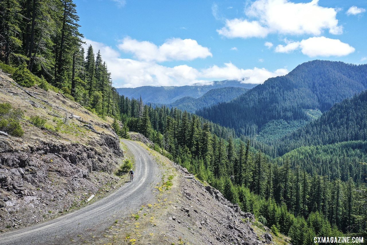 Don't get too close to the edge of some of these roads. 2019 Oregon Trail Gravel Grinder. © Adam Lapierre