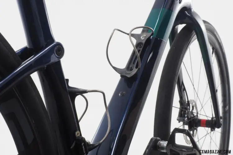 Grant attached two bottle cages to help keep him hydrated during the Crusher. Alex Grant's 2019 Crusher Cannondale Topstone Carbon. © Brandon Cross / Gear Rush
