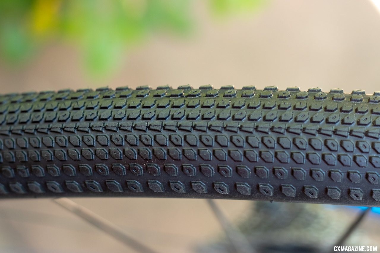 Bontrager's new GR1 TLR Team Issue 700 x 40mm gravel tire features small, tightly-spaced blunt edge knobs. © A. Yee / Cyclocross Magazine