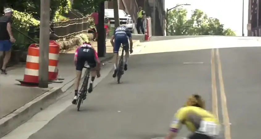 Howes and Bassett battle up the last steep kicker. photo: USAC live stream