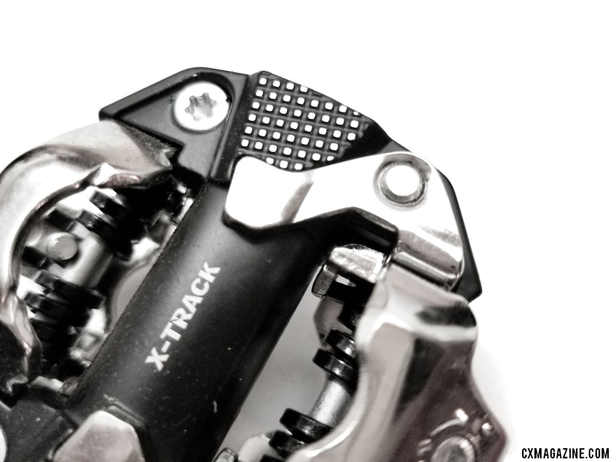 The Look X-Track mountain bike / cyclocross SPD-compatible clipless pedal offers a wide stance and texture for grip. © A. Yee / Cyclocross Magazine