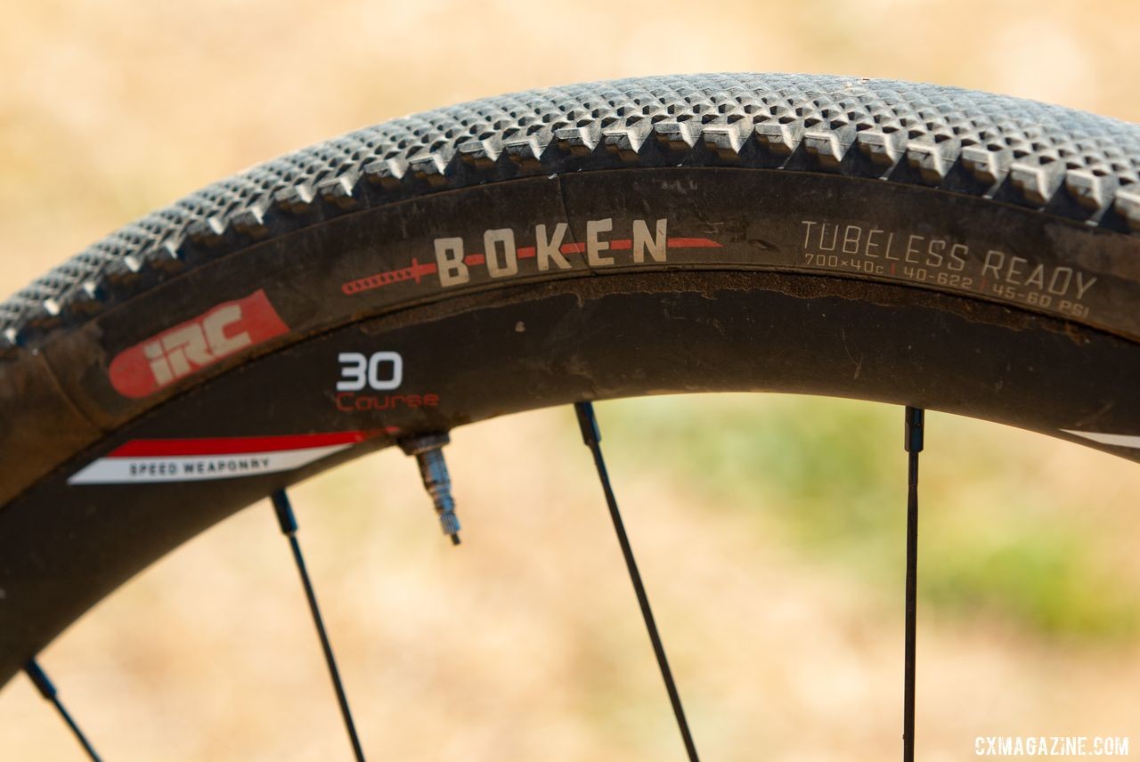 Like last cyclocross season, Runnels stuck with IRC Boken tubeless tires. She pumped up to 700c x 40mm with no UCI officials around. Sammi Runnels' 2019 Tracklocross Nationals Squid fixed gear cyclocross bike. © A. Yee / Cyclocross Magazine