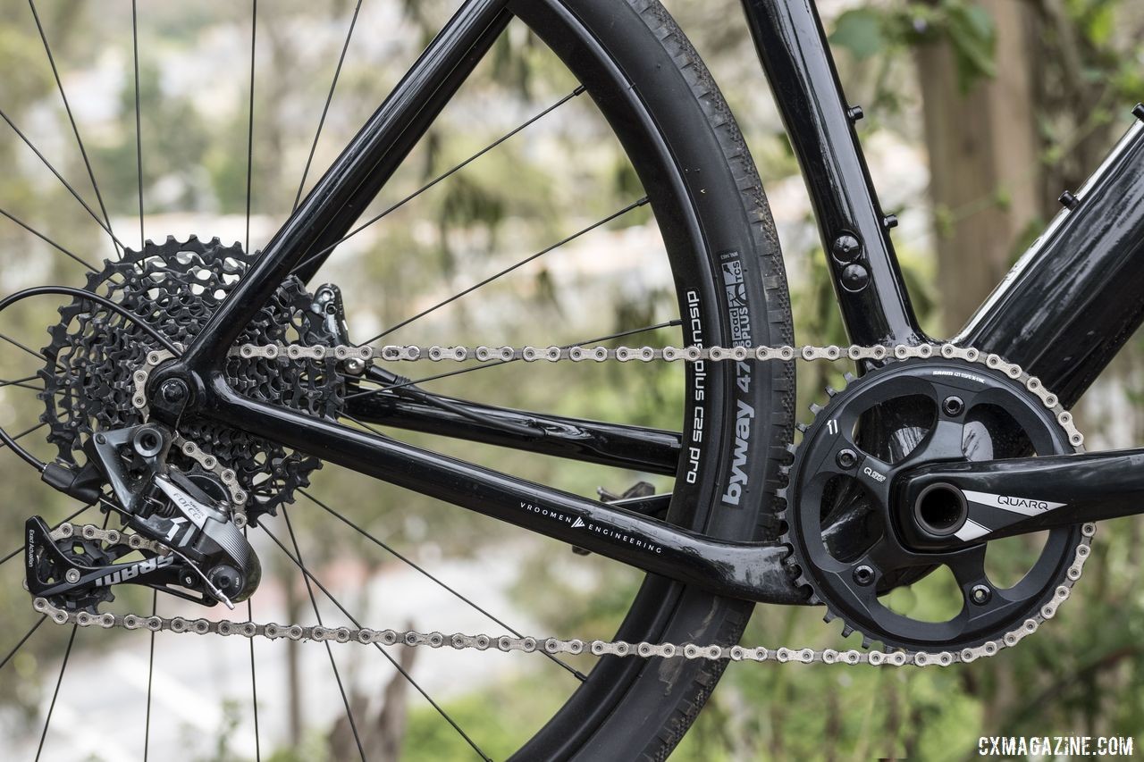 The Exploro features a dropped drive-side chainstay to provide extra tire clearance with the short chainstays. 3T Exploro Team Force Gravel Bike. © C. Lee / Cyclocross Magazine