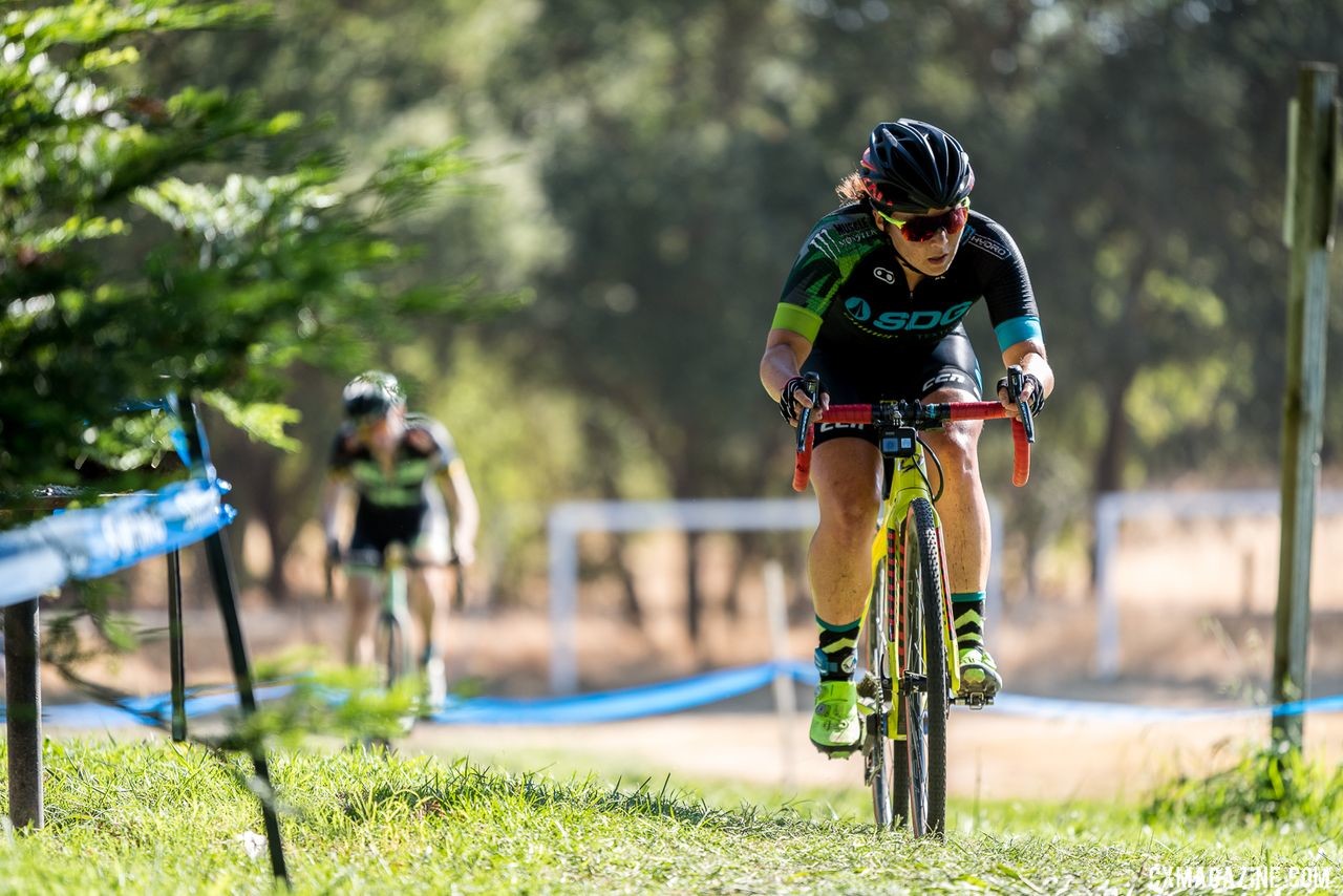 Amanda Nauman is one of the many pros that showed up to get early season West Coast USAC points. 2019 West Coast Cyclocross Points Prestige. © Jeff Vander Stucken