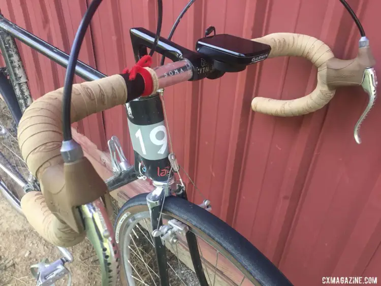 Vaught ran a 44cm Soma bar with leather tape. Greg Vaught's 2019 Gravel Worlds Vintage Sekai Magnum S7 Gravel Bike. © G. Vaught