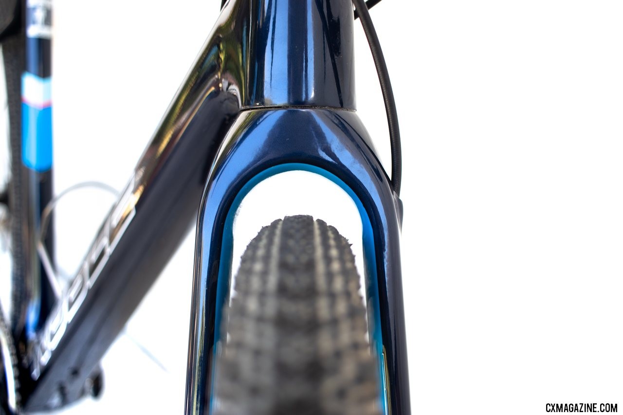 There's ample clearance around Donnelly MSO X'Plor 40mm tires. Noble Bikes carbon GX5 gravel bike. © A. Yee / Cyclocross Magazine