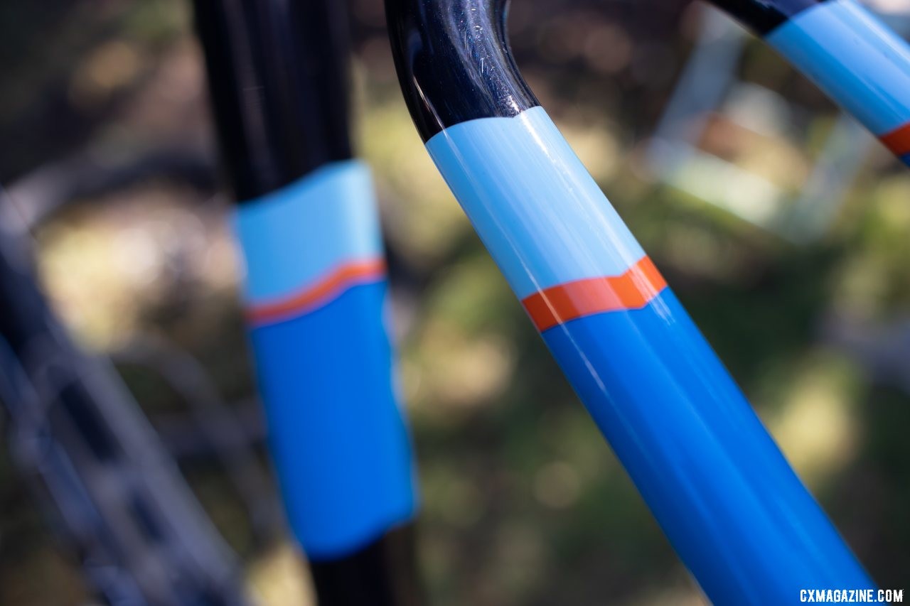 Noble Bikes carbon GX5 gravel bike offers classy, understated graphics. © A. Yee / Cyclocross Magazine