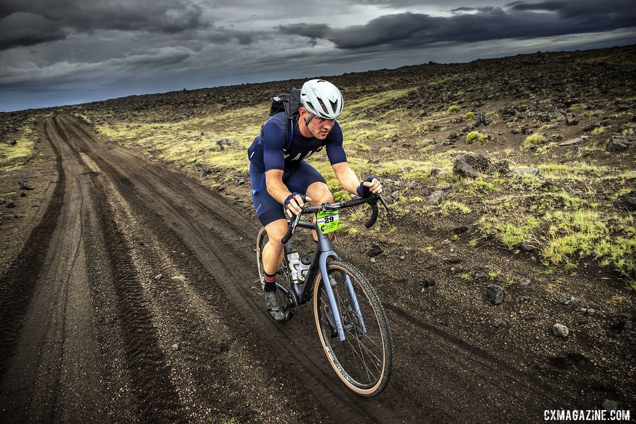 Dan McEwan pushes forward alone. The Rift Gravel Race 2019, Iceland. © Snorri Thor / Lauf