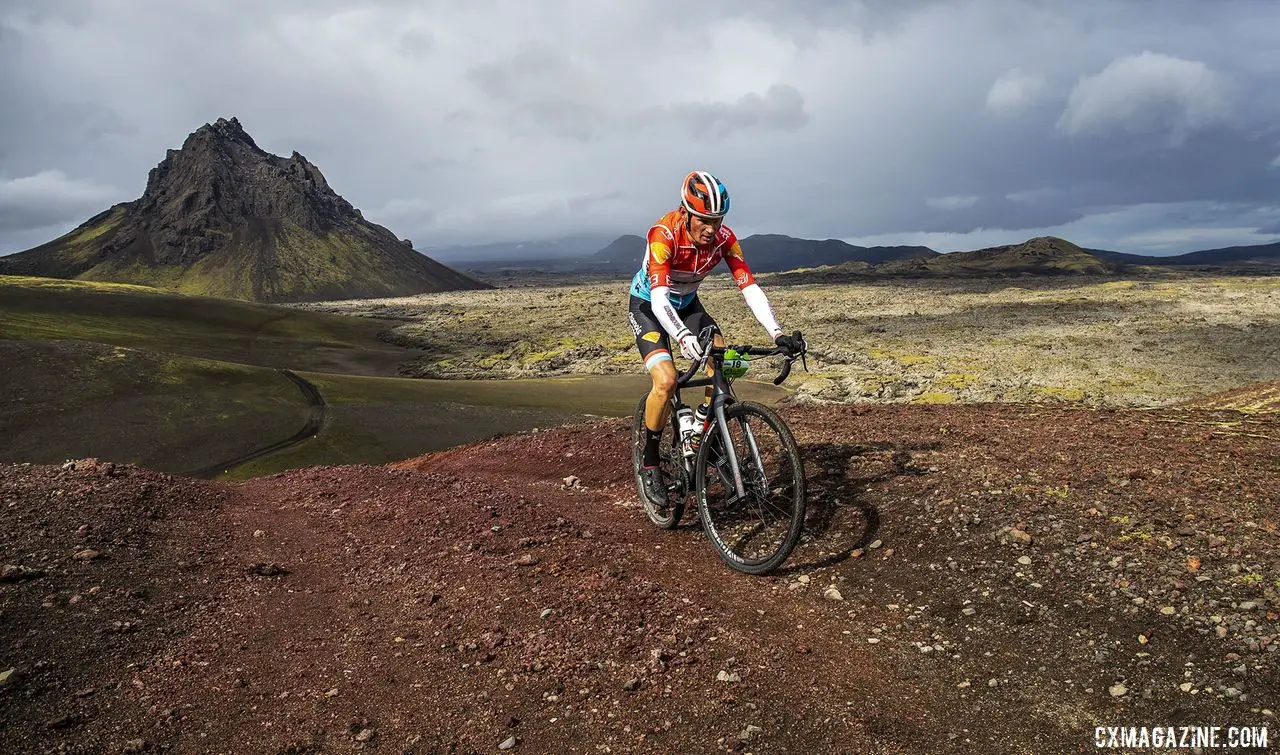 Robb Finegan crests a climb. The Rift Gravel Race 2019, Iceland. © Snorri Thor / Lauf