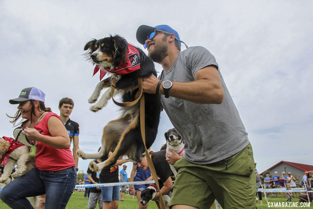 Supa pup. 2019 Doggie Cross, Jingle Cross World Cup. © Z. Schuster / Cyclocross Magazine