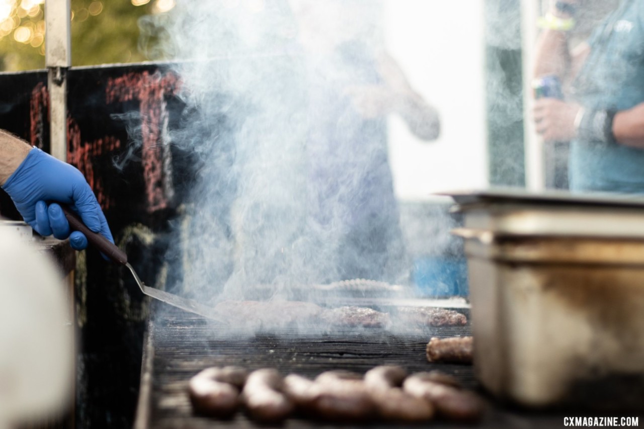 Fans await brats and burgers. 2019 Jingle Cross. © A. Yee / Cyclocross Magazine