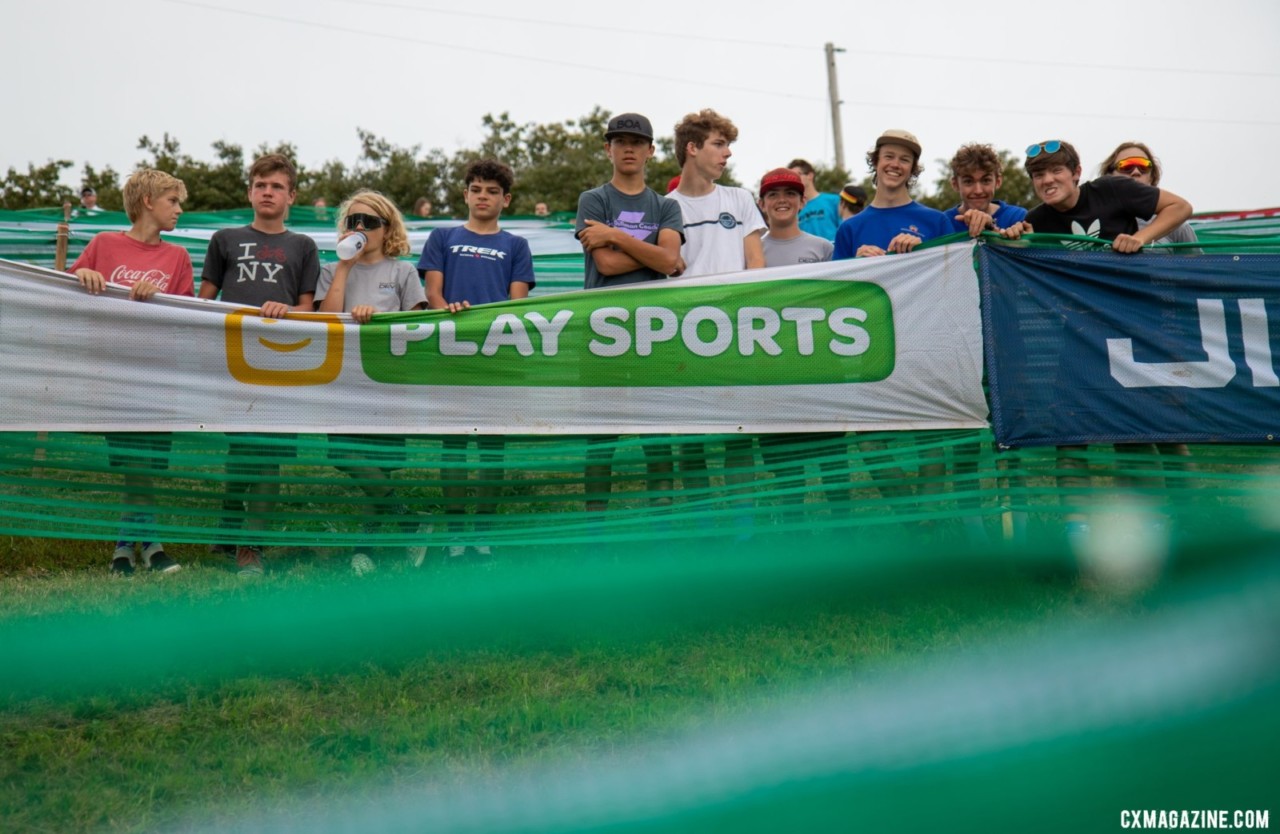 Young fans. 2019 Jingle Cross. © A. Yee / Cyclocross Magazine