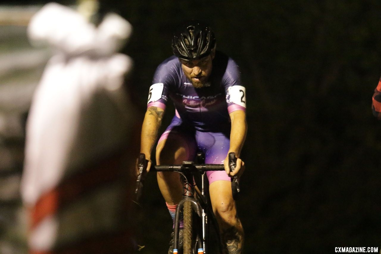 Jacob Huizenga of Chicago focuses ahead. 2019 Jingle Cross Friday Night Elite Men. © D. Mable / Cyclocross Magazine