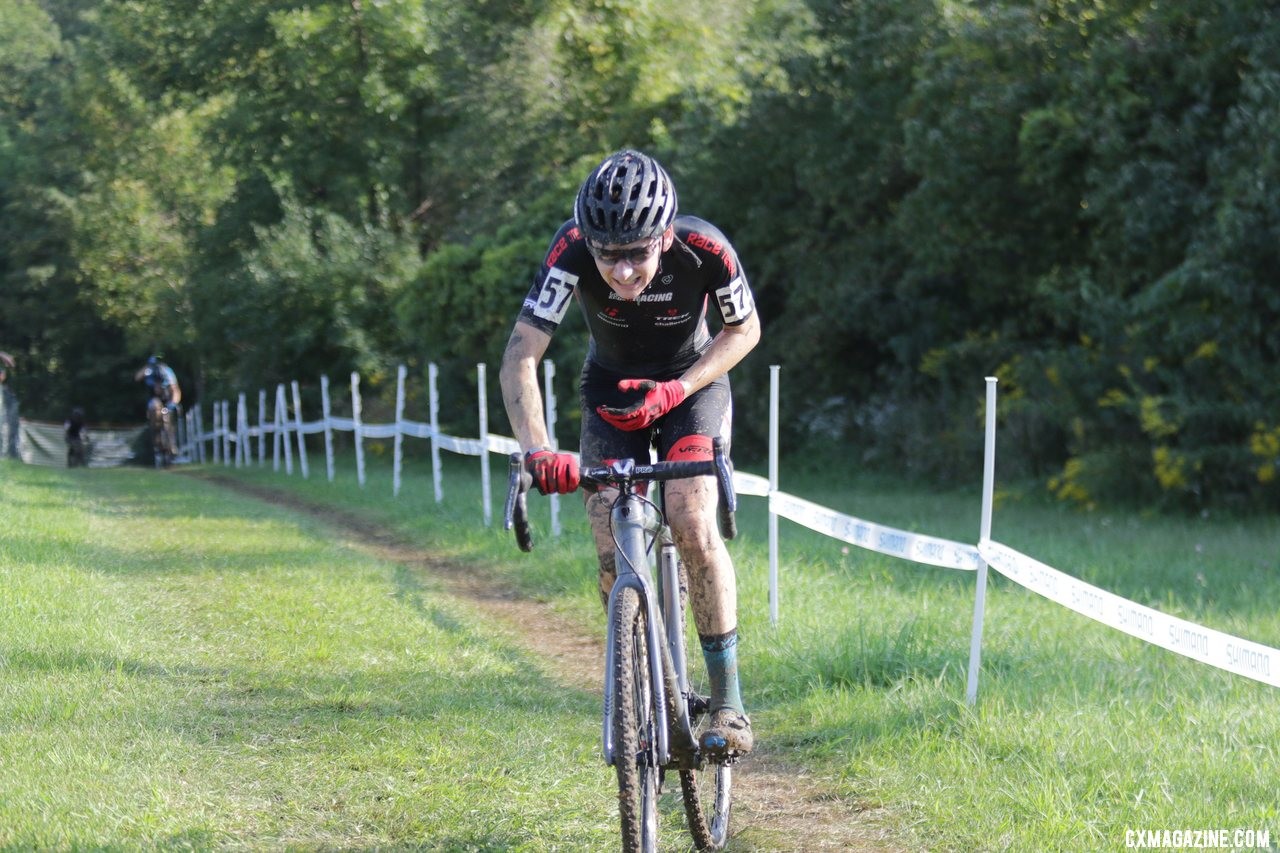 Finnegan O'Connor looks in pain on his way to 43rd. © D. Mable / Cyclocross Magazine