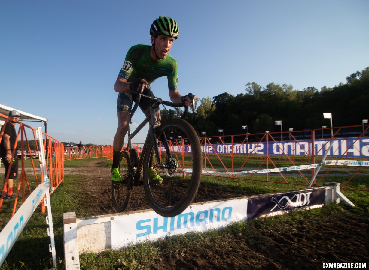 Fix continues to shred for Alpha Bicycle - Groove Subaru. 2019 Jingle Cross Sunday UCI C1, Elite Men. © A. Yee / Cyclocross Magazine